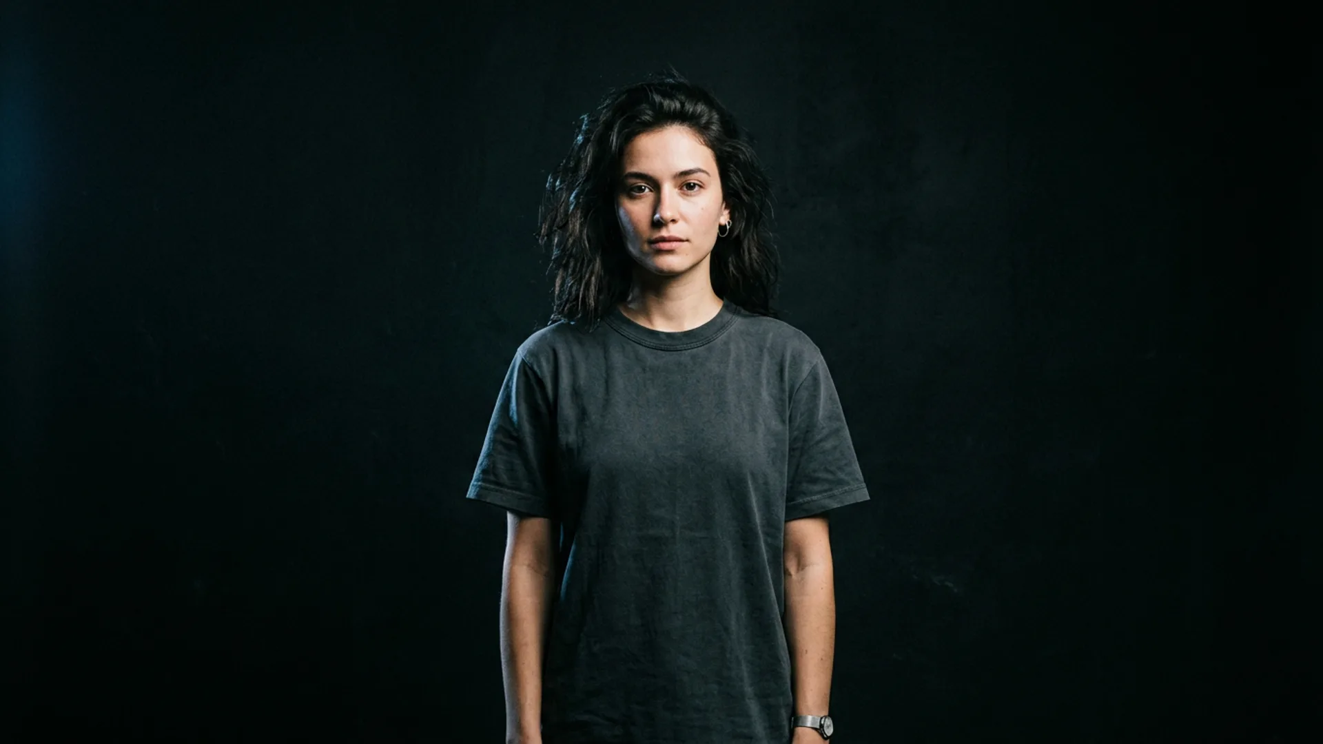 Studio editorial — Nouve heavyweight tee
